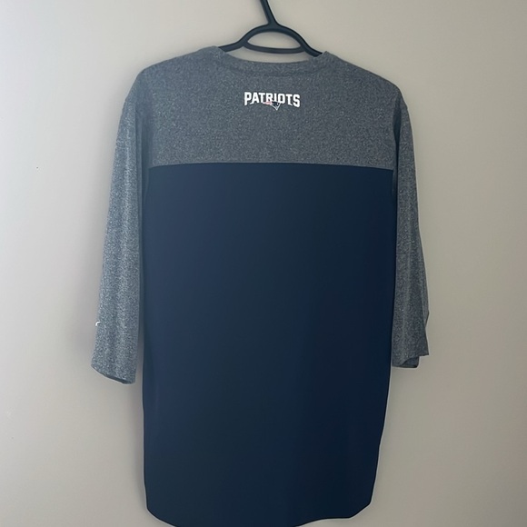 New England Patriots long sleeve shirt - Picture 2 of 4